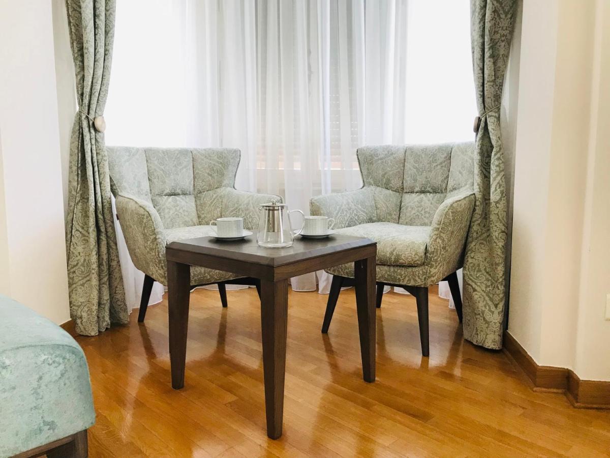 Knez Sima Jacuzzi, 3 Bedrooms, Balcony In Stari Grad Belgrado Buitenkant foto